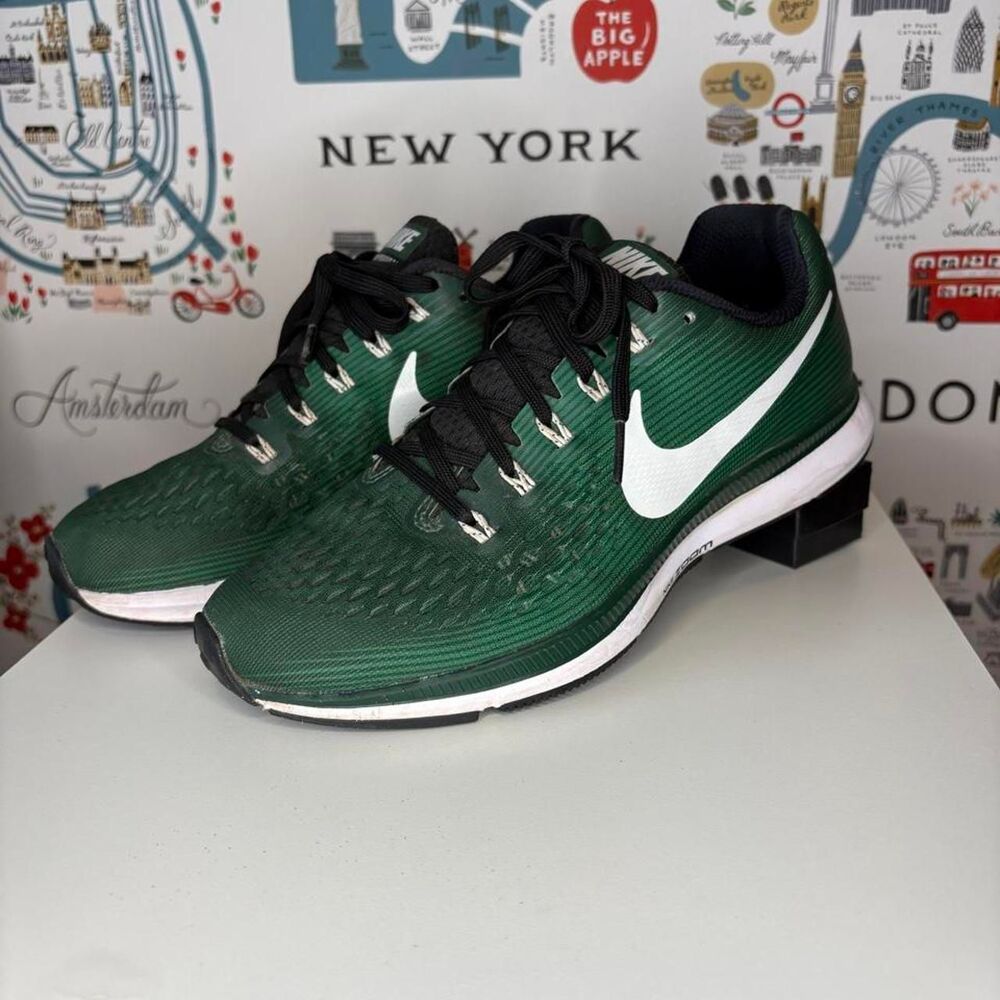 Nike Women's Green Trainers
